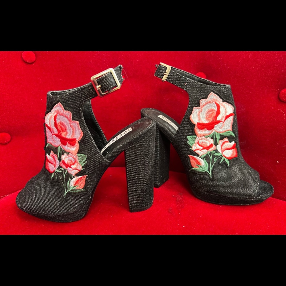 CAPE ROBBIN Sweetheart Red Rose
Slingbacks High Heels
